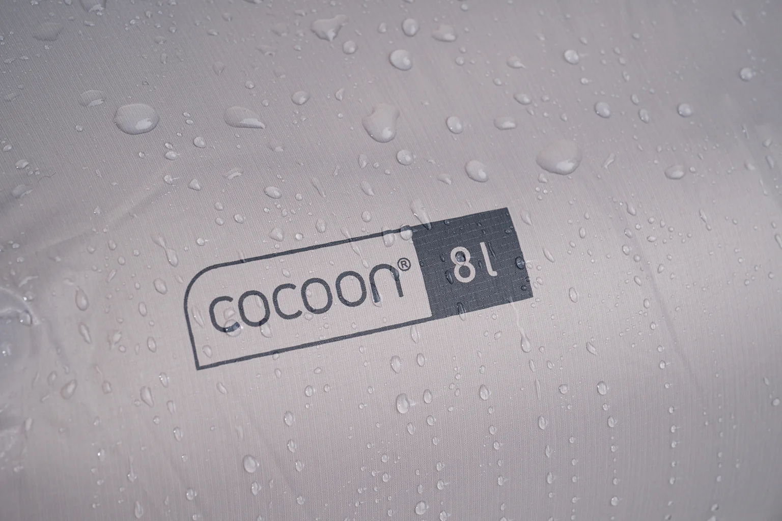 Cocoon Drybag Hyperlight 21L Coral Grey – Bild 5