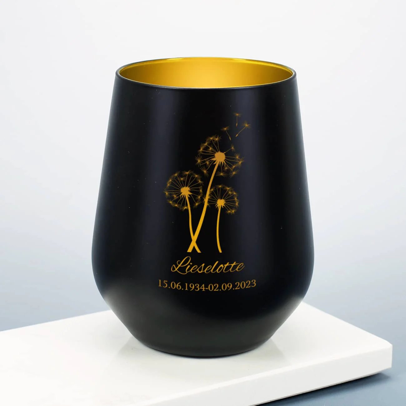 Trauerwindlicht mit Pusteblume, Name und Datum – Bild 8
