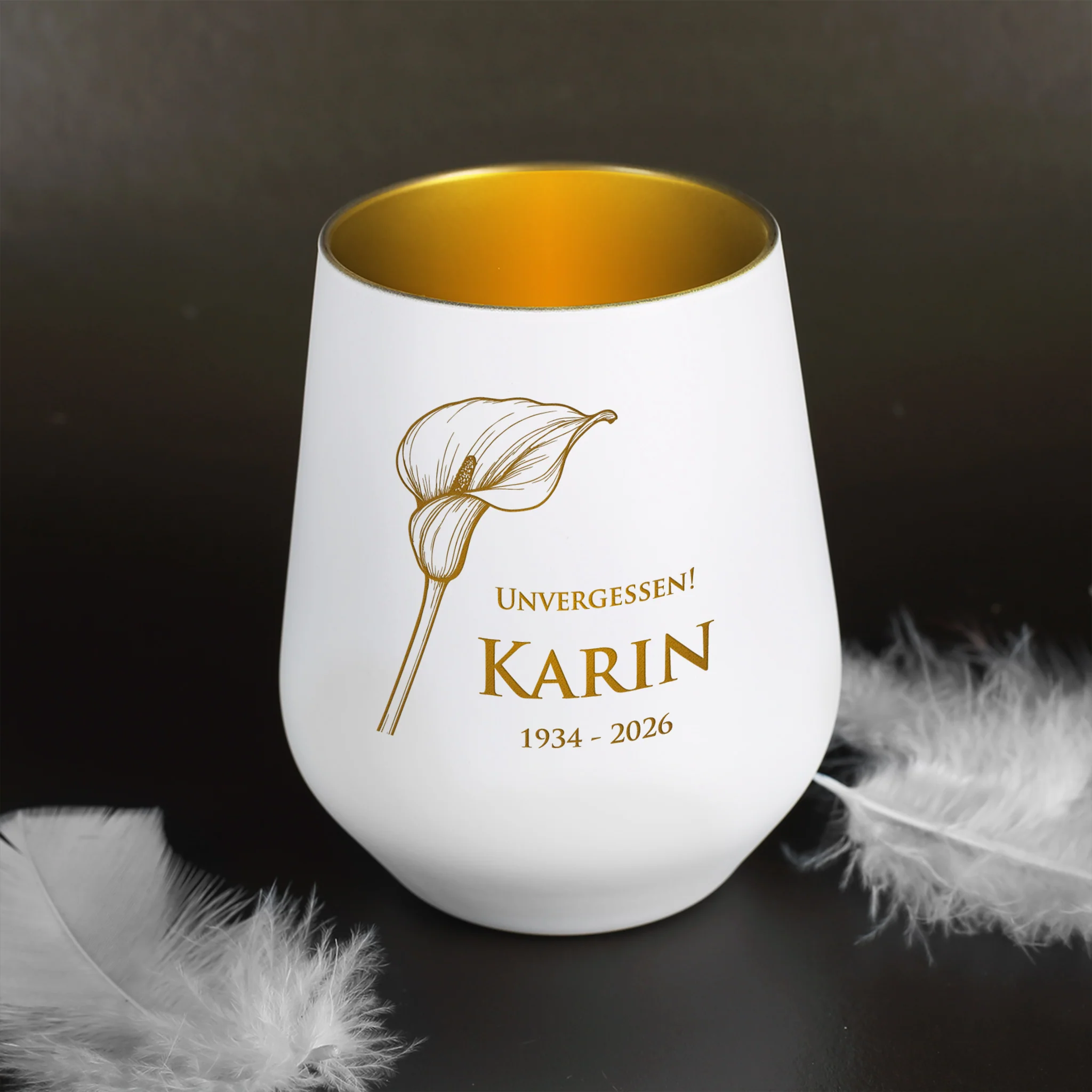 Personalisiertes Windlicht als Trauerkerze mit Gravur und Calla-Motiv | Weiß & Schwarz – Bild 4